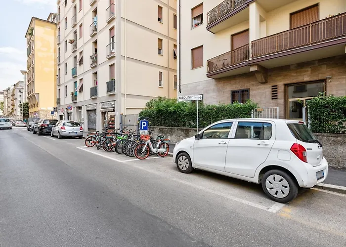 Maragliano Cozy Flat With Balcony
